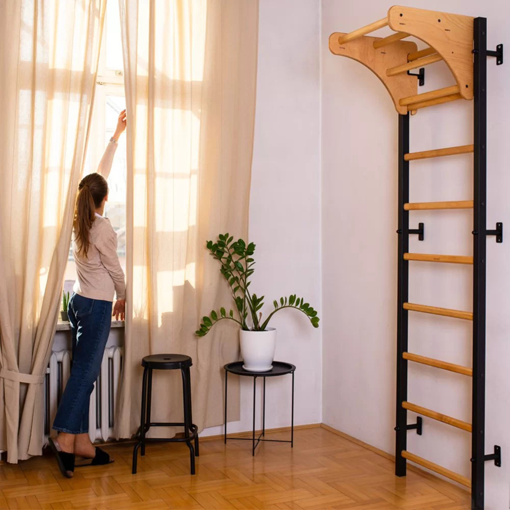 BenchK 711 Série 7 - Noir - Espalier avec barre de traction en bois